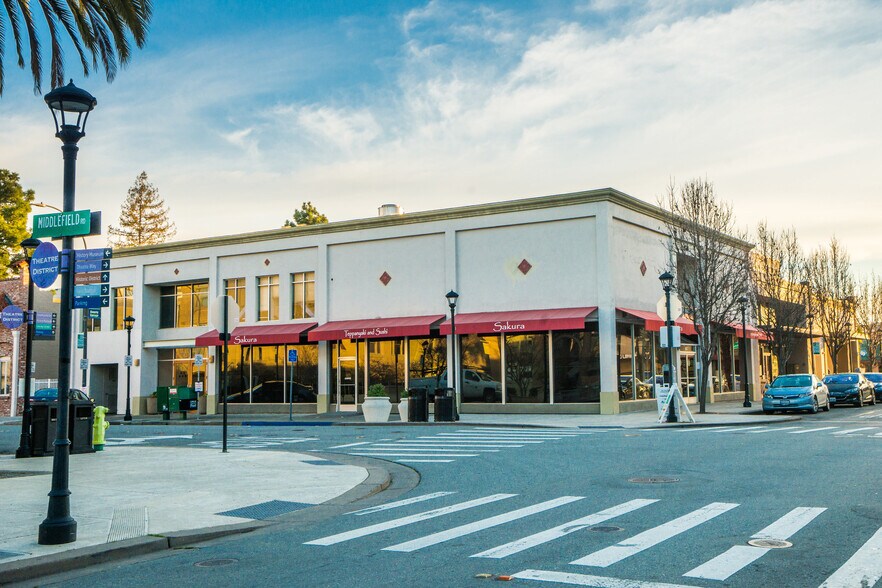 791 Middlefield Rd, Redwood City, CA à louer - Photo principale – Image 1 sur 11