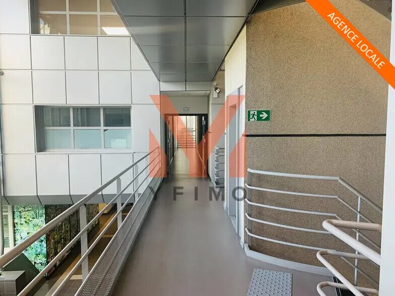 Bureau dans Poissy à louer - Photo intérieure – Image 1 sur 5