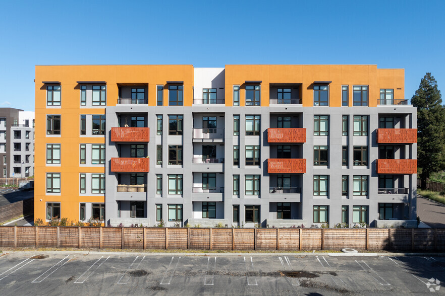7688 Saint Patrick Way, Dublin, CA à louer - Photo de l’immeuble – Image 3 sur 28