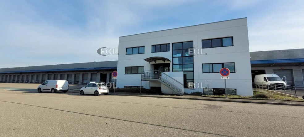 Industriel/Logistique dans Mions à louer - Photo de l’immeuble – Image 1 sur 7