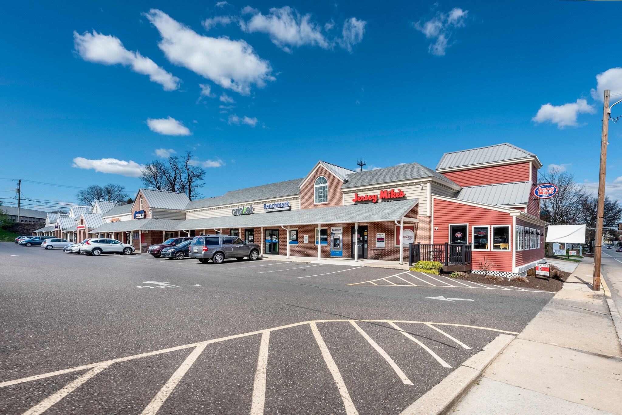 323 E Gay St, West Chester, PA à louer Photo de l’immeuble– Image 1 sur 12