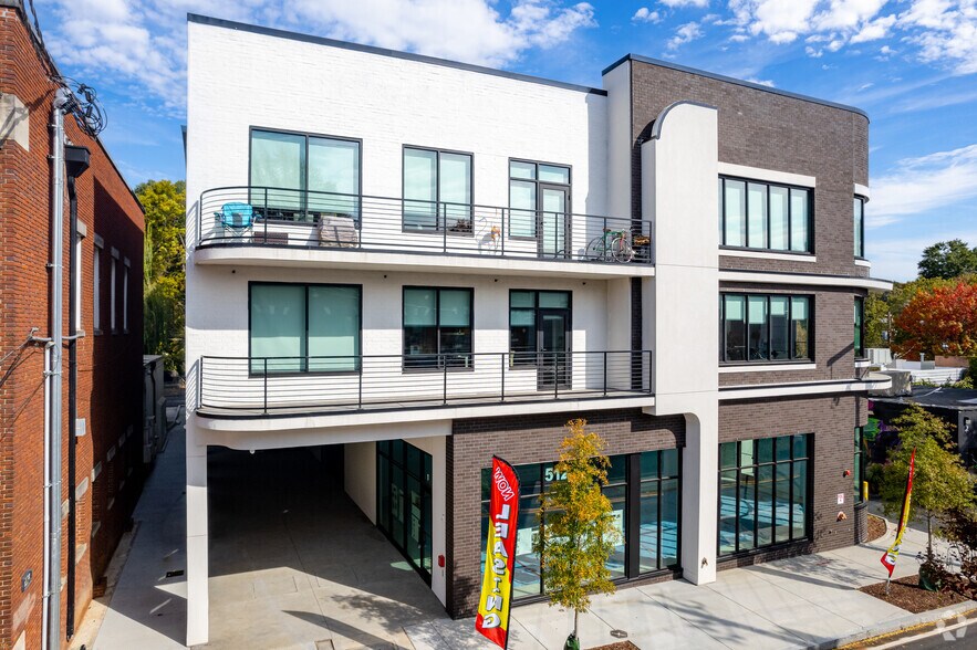 512 Flat Shoals Ave SE, Atlanta, GA à louer - Photo de l’immeuble – Image 2 sur 38