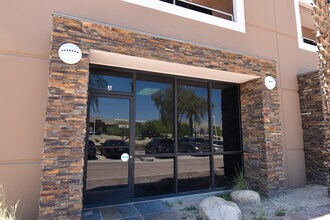 72049 Petland Pl, Thousand Palms, CA à louer Photo de l’immeuble– Image 2 sur 13