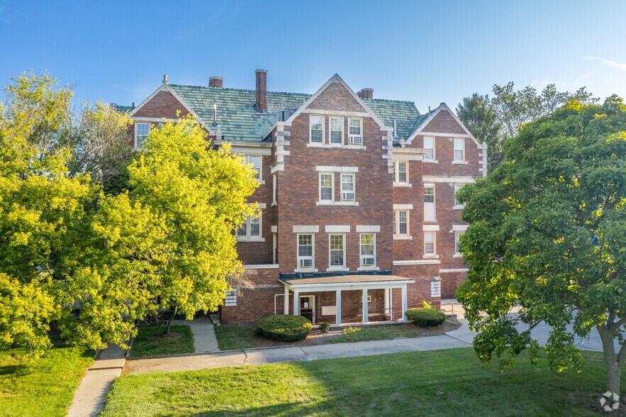 541 W Wooster St, Bowling Green, OH à louer - Photo de l’immeuble – Image 2 sur 6