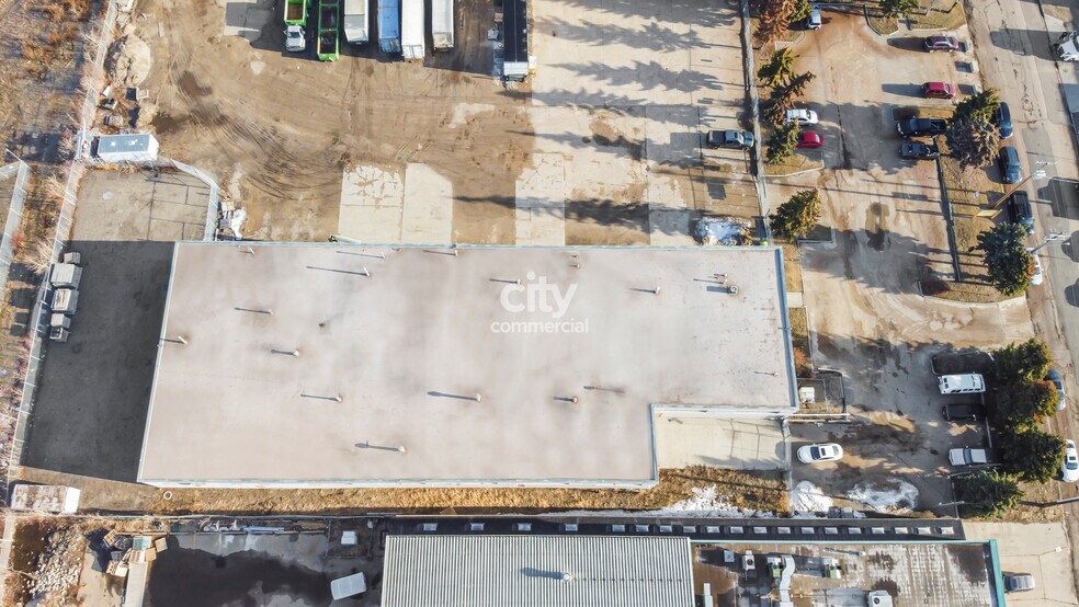 11318-11320 143rd St NW, Edmonton, AB à louer - Photo de l’immeuble – Image 2 sur 13