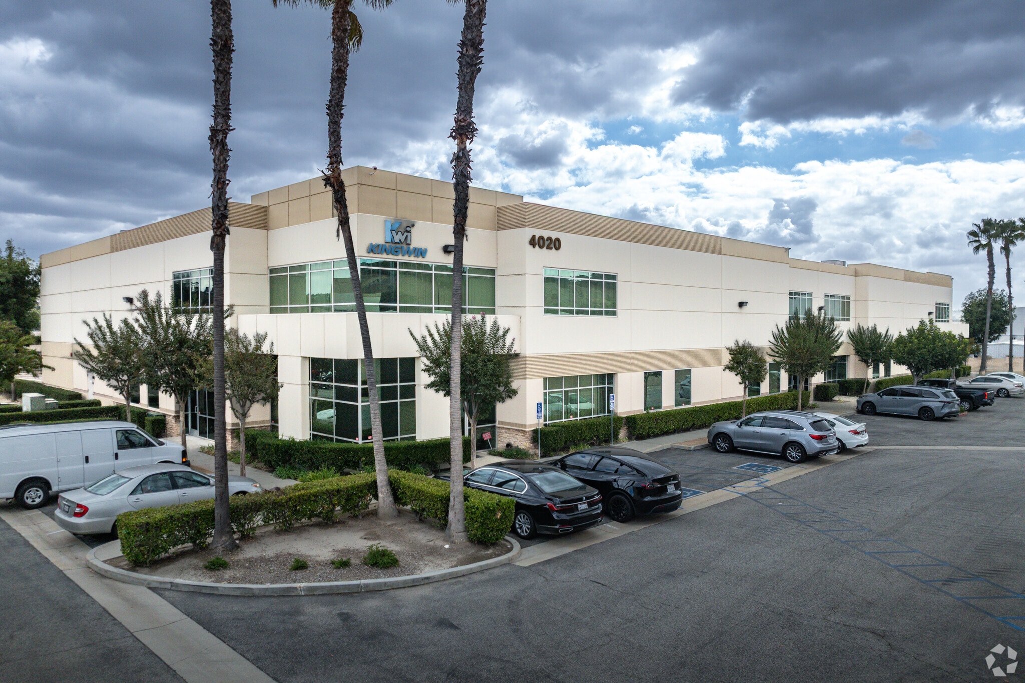4020 W Valley Blvd, Walnut, CA à louer Photo principale– Image 1 sur 8