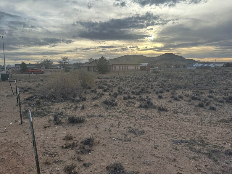 Camelot Blvd, Los Lunas, NM à vendre - Photo de l’immeuble – Image 3 sur 5