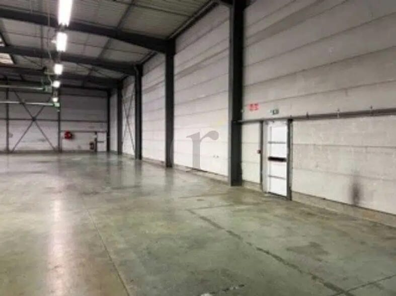 Local d’activités dans Lesquin à louer - Photo intérieure – Image 1 sur 7