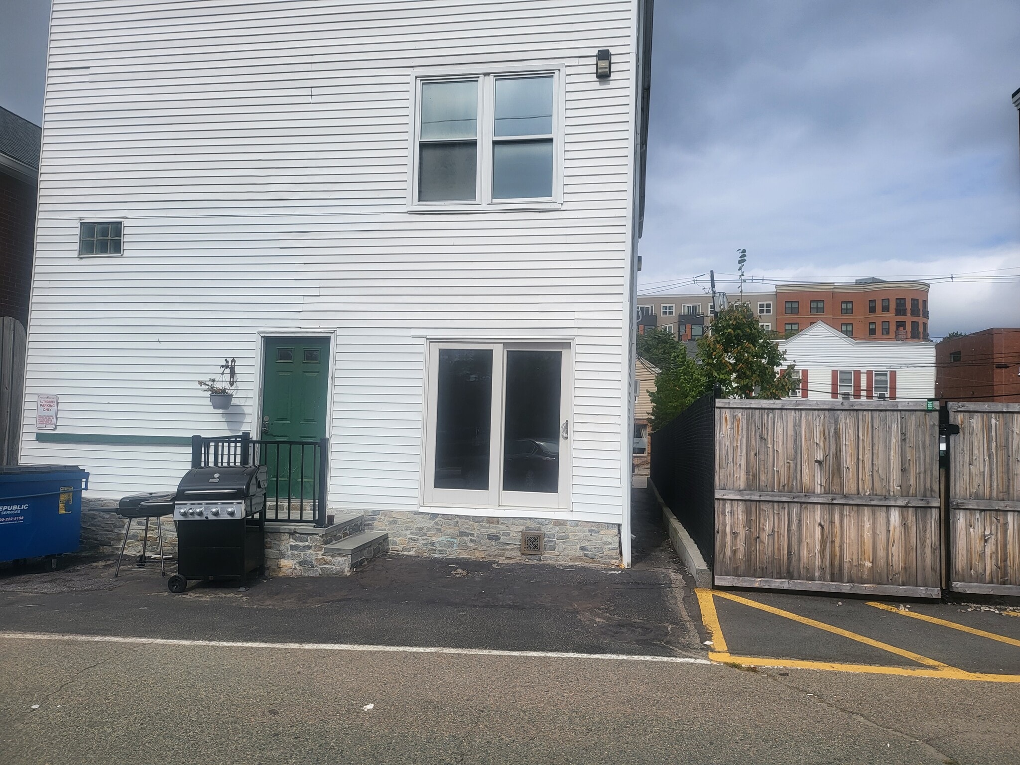 14 Felton St, Waltham, MA à louer Photo intérieure– Image 1 sur 9