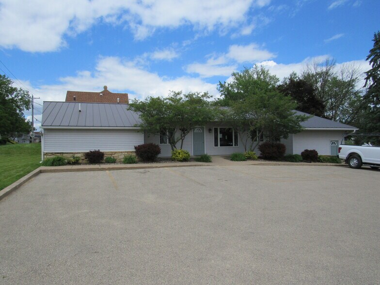 721 S Main St, Maquoketa, IA à vendre - Photo de l’immeuble – Image 2 sur 7