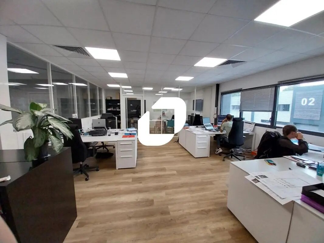 Local d’activités dans Orvault à louer Photo intérieure– Image 1 sur 16