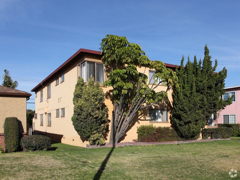 5533 W Jefferson Blvd, Los Angeles, CA à vendre - Photo de l’immeuble – Image 1 sur 13