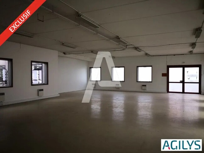 Plus de détails pour Local d’activités à vendre