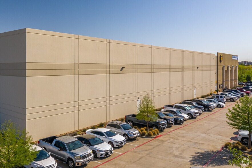 4495 Dfw Tpke, Dallas, TX à louer - Photo de l’immeuble – Image 2 sur 4
