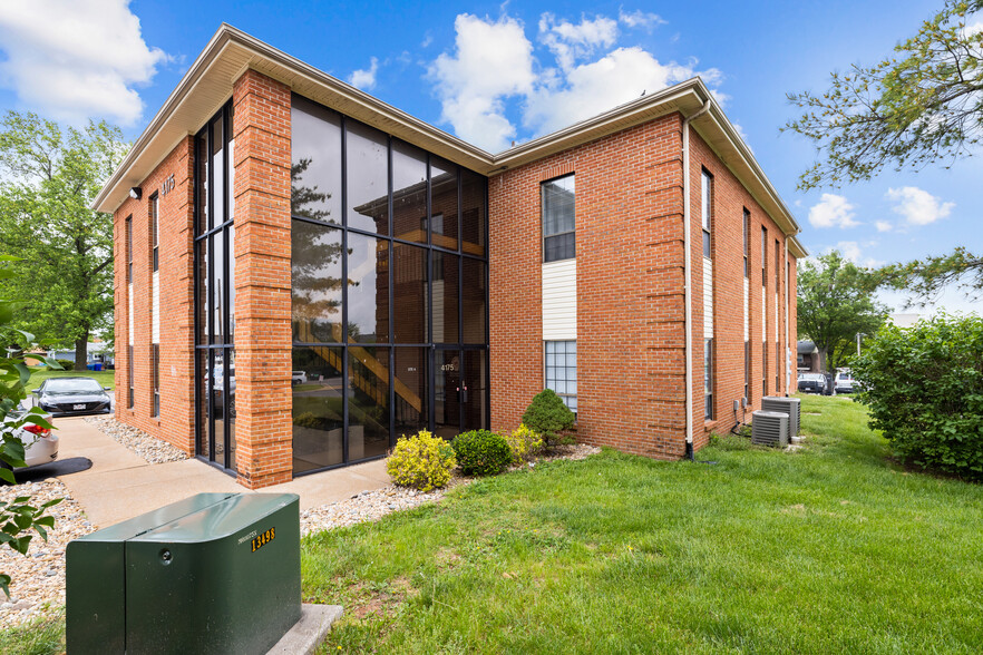 4171-4193 Crescent Dr, Saint Louis, MO à louer - Photo de l’immeuble – Image 3 sur 9