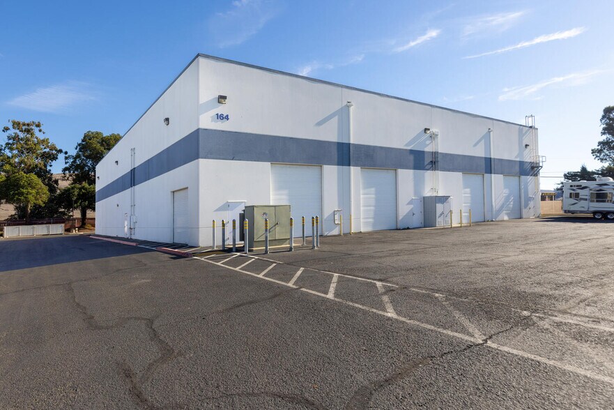 164 Camino Oruga, Napa, CA à louer - Photo de l’immeuble – Image 2 sur 26