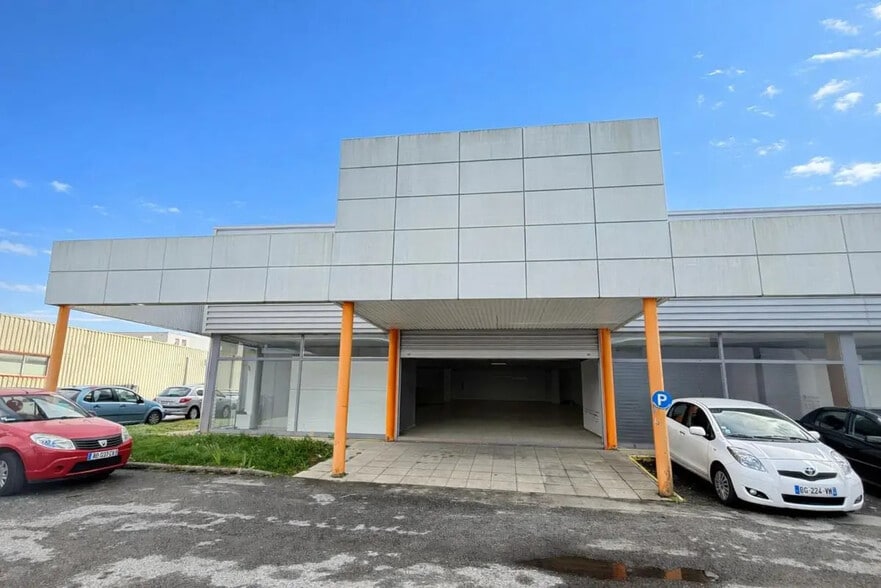 Local commercial dans Lorient à louer - Photo principale – Image 1 sur 4