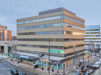 Plus de détails pour 12323 Stony Plain Rd NW, Edmonton, AB - Bureau, Local commercial à louer