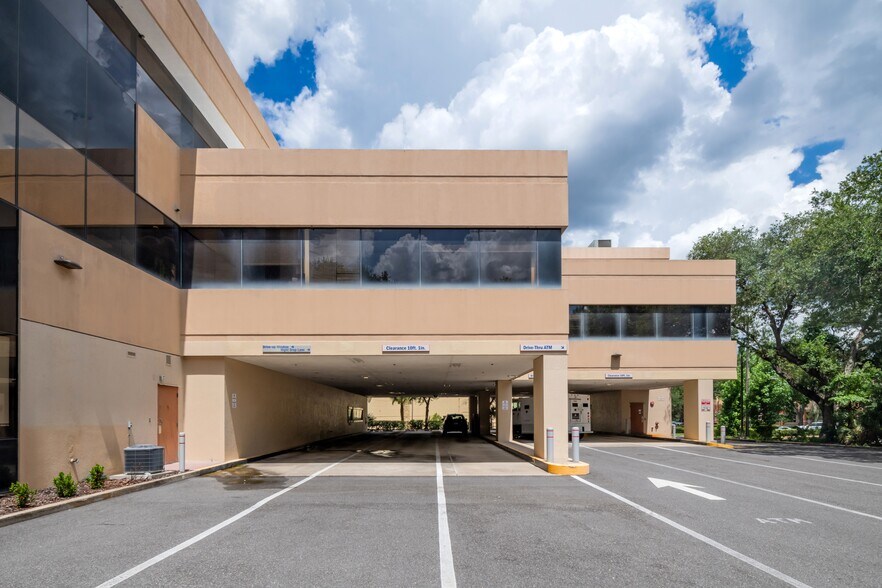 460 E Altamonte Dr, Altamonte Springs, FL à louer - Photo de l’immeuble – Image 3 sur 6