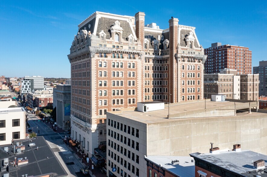 1023 N Charles St, Baltimore, MD à louer - Photo de l’immeuble – Image 2 sur 4