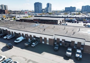 120 Midwest Rd, Toronto, ON à louer Photo de l’immeuble– Image 1 sur 3