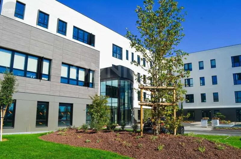 Bureau dans Genas à louer Photo de l’immeuble– Image 1 sur 11