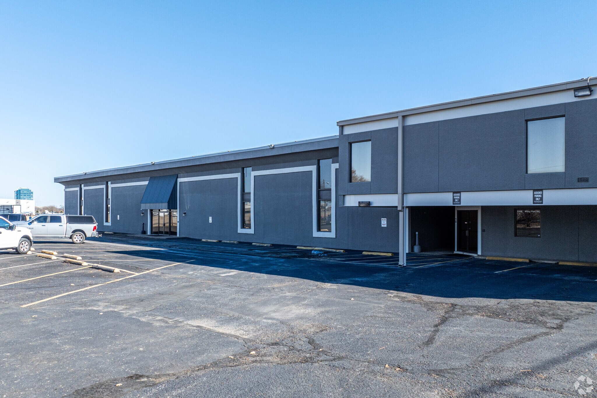 4308-4310 Wiley Post Rd, Addison, TX à louer Photo principale– Image 1 sur 4