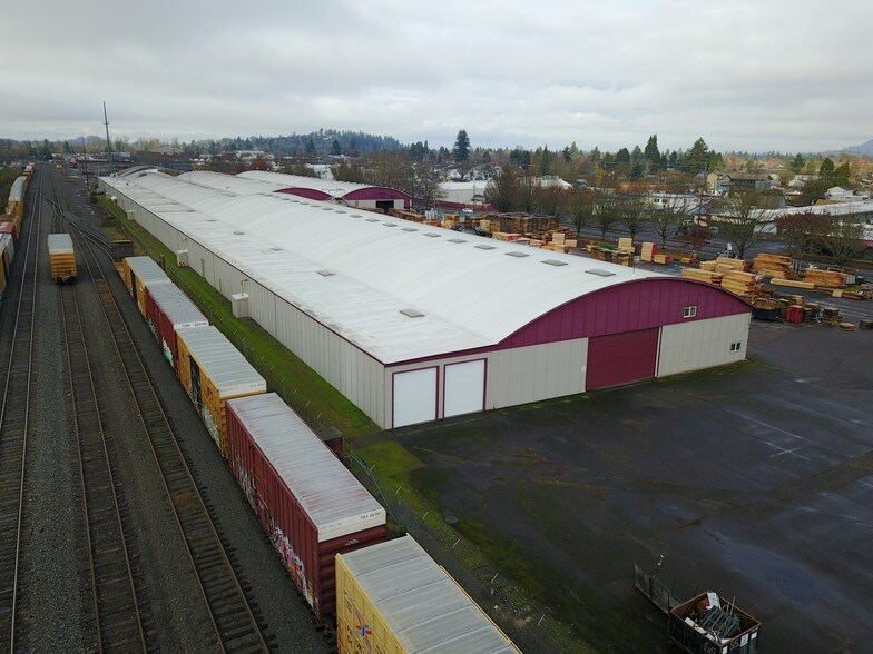 1291 S A St, Springfield, OR à louer - Photo principale – Image 1 sur 8