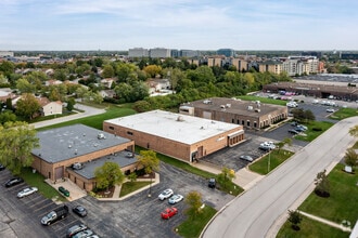 10 Eisenhower Ln N, Lombard, IL - Vue aérienne vue de carte - Image1