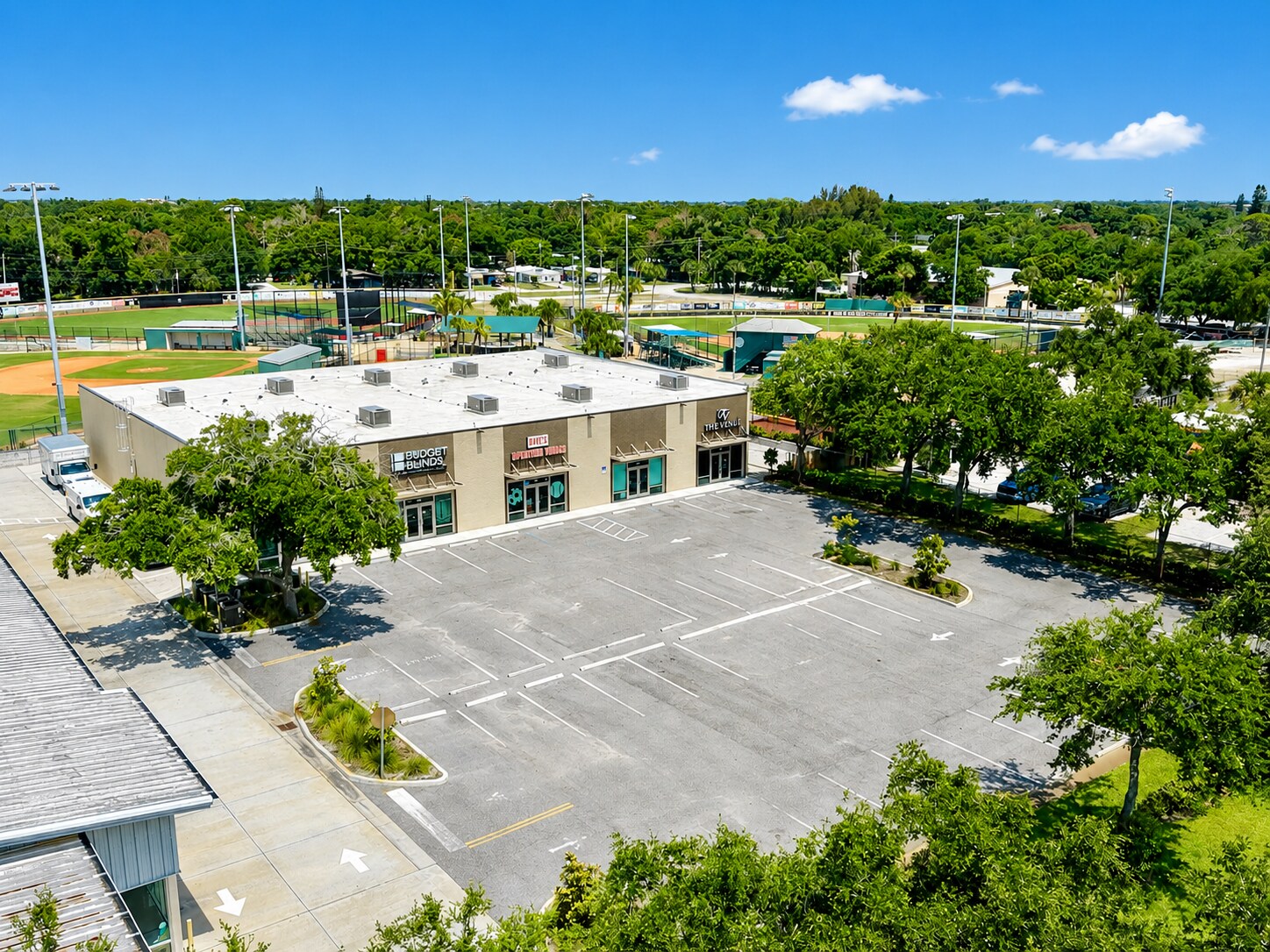 2710 US Highway 1, Vero Beach, FL à louer Photo de l’immeuble– Image 1 sur 6