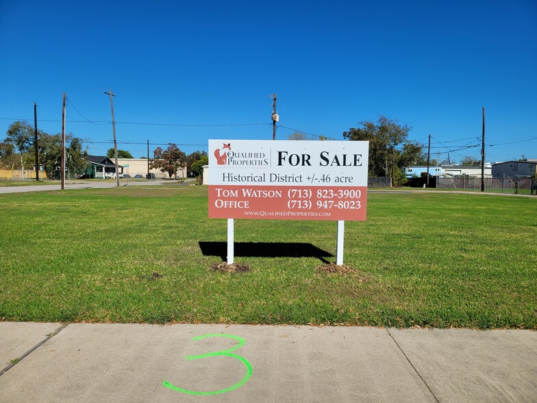 114 W Main St, La Porte, TX à vendre - Photo de l’immeuble – Image 2 sur 7