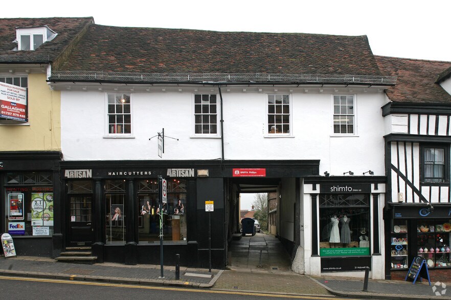 19 Holywell Hl, St Albans à louer - Photo de l’immeuble – Image 2 sur 12
