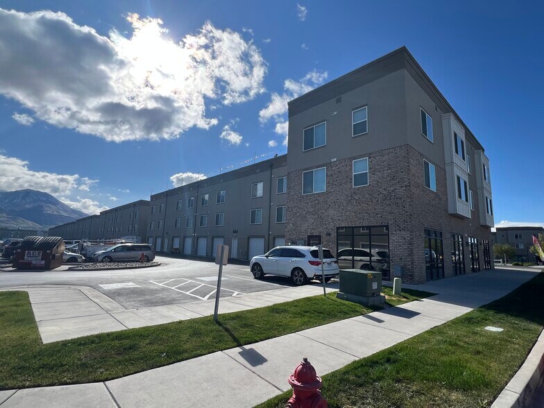 Easton Park Apartments portefeuille de 4 biens à vendre sur LoopNet.fr - Photo de l’immeuble – Image 3 sur 26