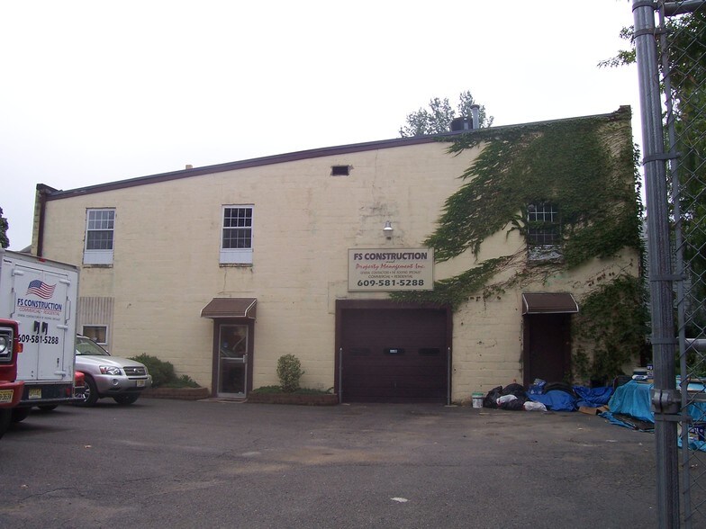12 Pierce Ave, Trenton, NJ à vendre - Photo de l’immeuble – Image 1 sur 8