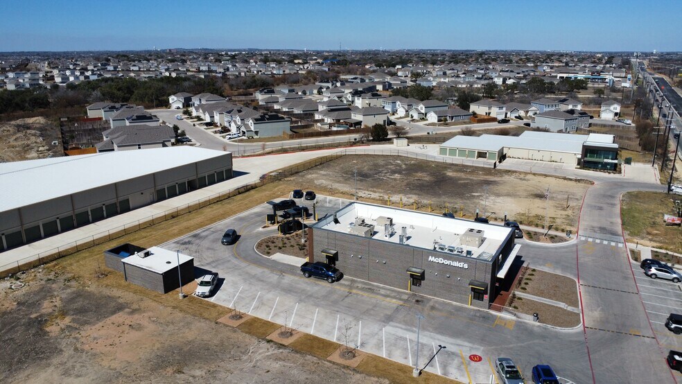 Binz-Engleman Rd & FM 1516, San Antonio, TX à vendre - Photo de l’immeuble – Image 2 sur 7