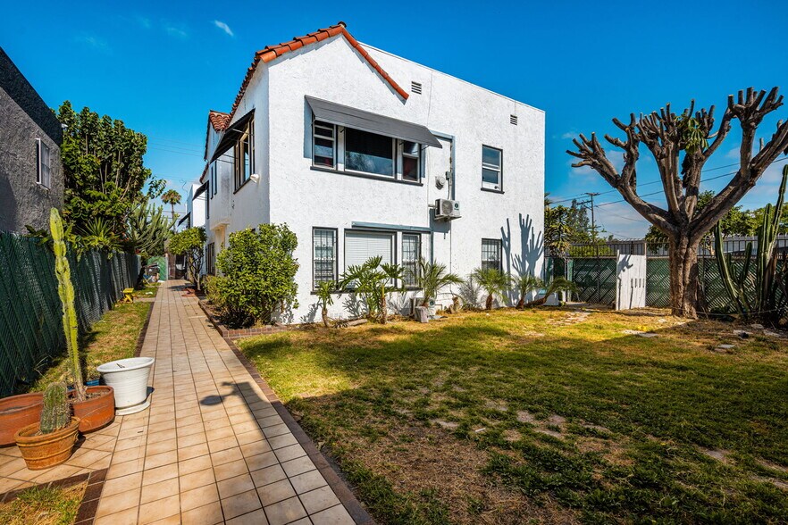 1861 Pacific Ave, Long Beach, CA à vendre - Photo de l’immeuble – Image 3 sur 27