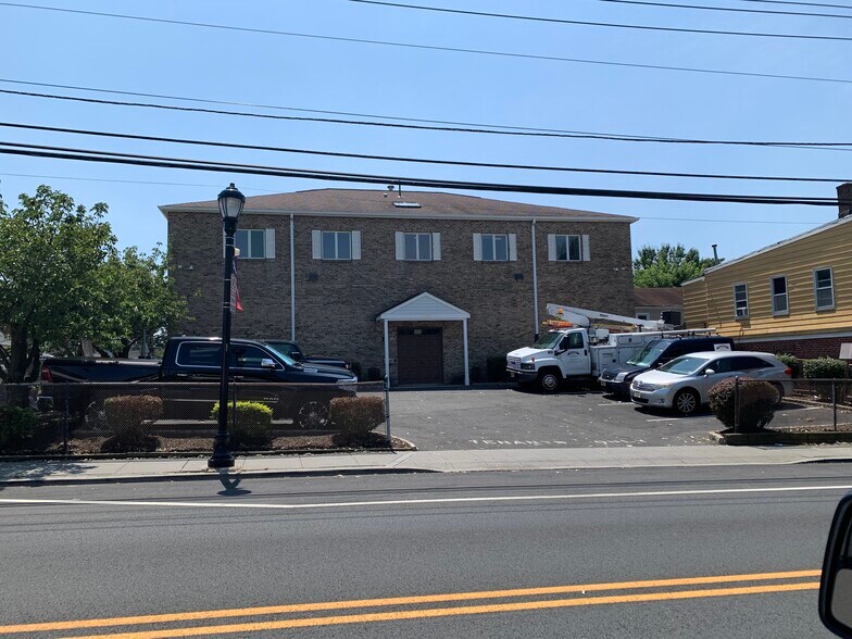 2107 Springfield Ave, Vauxhall, NJ à louer - Photo de l’immeuble – Image 1 sur 2