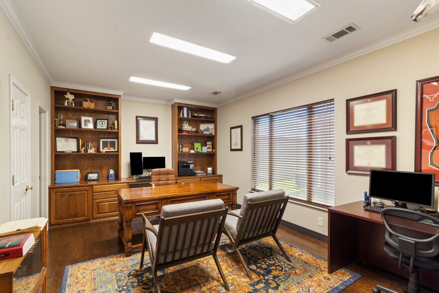 3330 Longmire Dr, College Station, TX à louer - Photo de l’immeuble – Image 2 sur 8