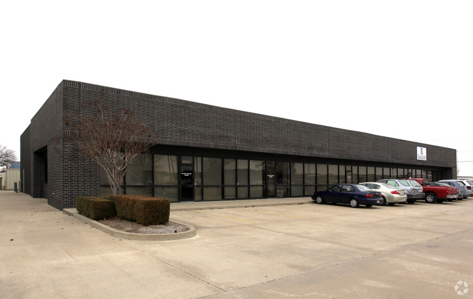 10011-10015 E 51st St, Tulsa, OK à louer - Photo de l’immeuble – Image 3 sur 3