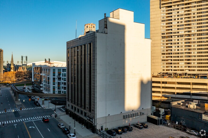 415 Clifford St, Detroit, MI à louer - Photo de l’immeuble – Image 2 sur 4