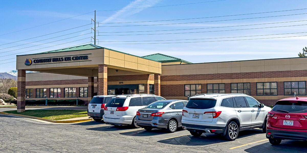 875 Country Hills Dr, Ogden, UT à vendre Photo principale– Image 1 sur 8