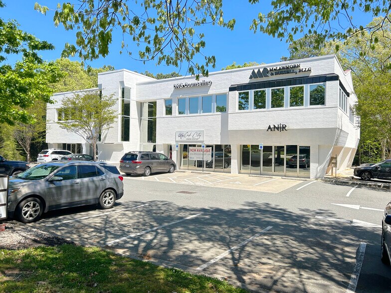 5720 Creedmoor Rd, Raleigh, NC à vendre - Photo de l’immeuble – Image 1 sur 13