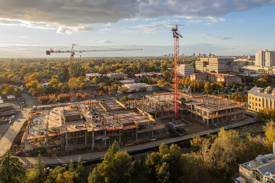 300 Aggie Sq, Sacramento, CA à louer - Photo de l’immeuble – Image 2 sur 11