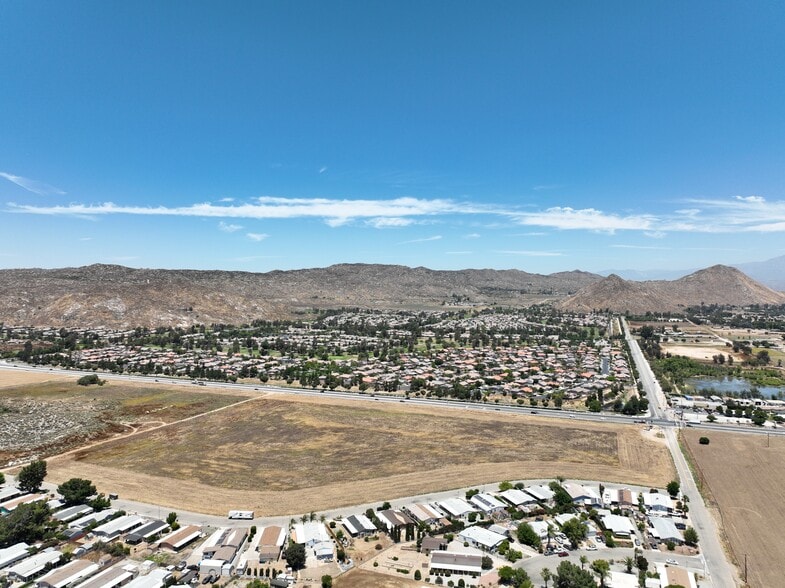 California Avenue, Hemet, CA à vendre - Aérien – Image 3 sur 4