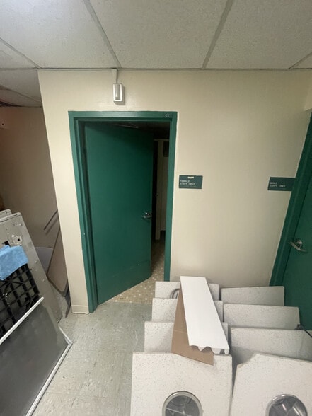 1055 E Tremont Ave, Bronx, NY à louer - Photo intérieure – Image 2 sur 22