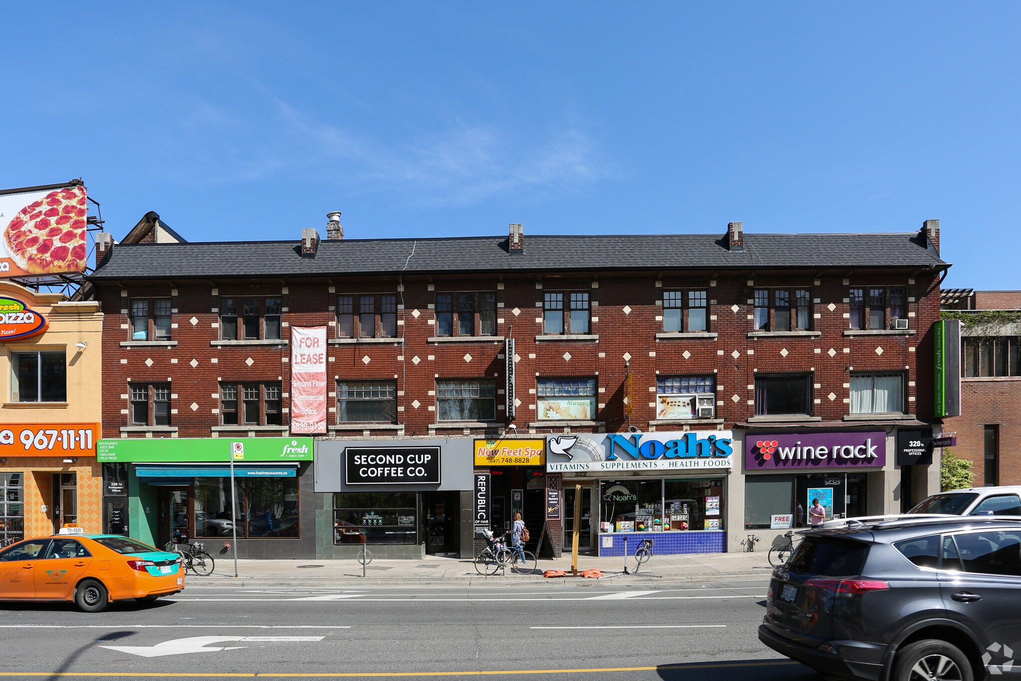 320-328 Bloor St W, Toronto, ON à louer Photo principale– Image 1 sur 7