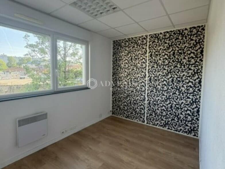 Bureau dans Le Mans à vendre - Photo intérieure – Image 2 sur 3