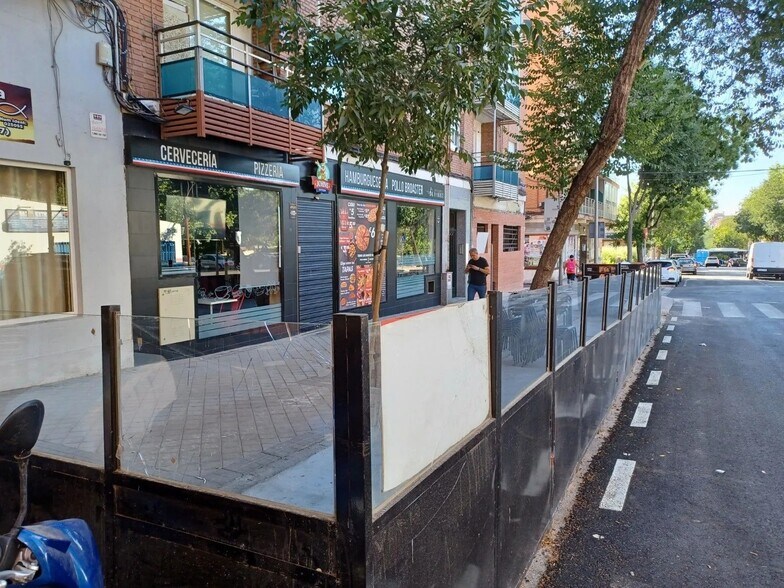 Calle De Emilio Ferrari, Madrid, Madrid à vendre - Photo de l’immeuble – Image 3 sur 3
