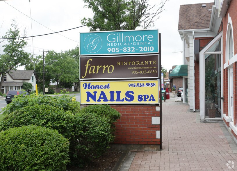 2316 Major Mackenzie Dr, Vaughan, ON à louer - Photo de l’immeuble – Image 3 sur 3