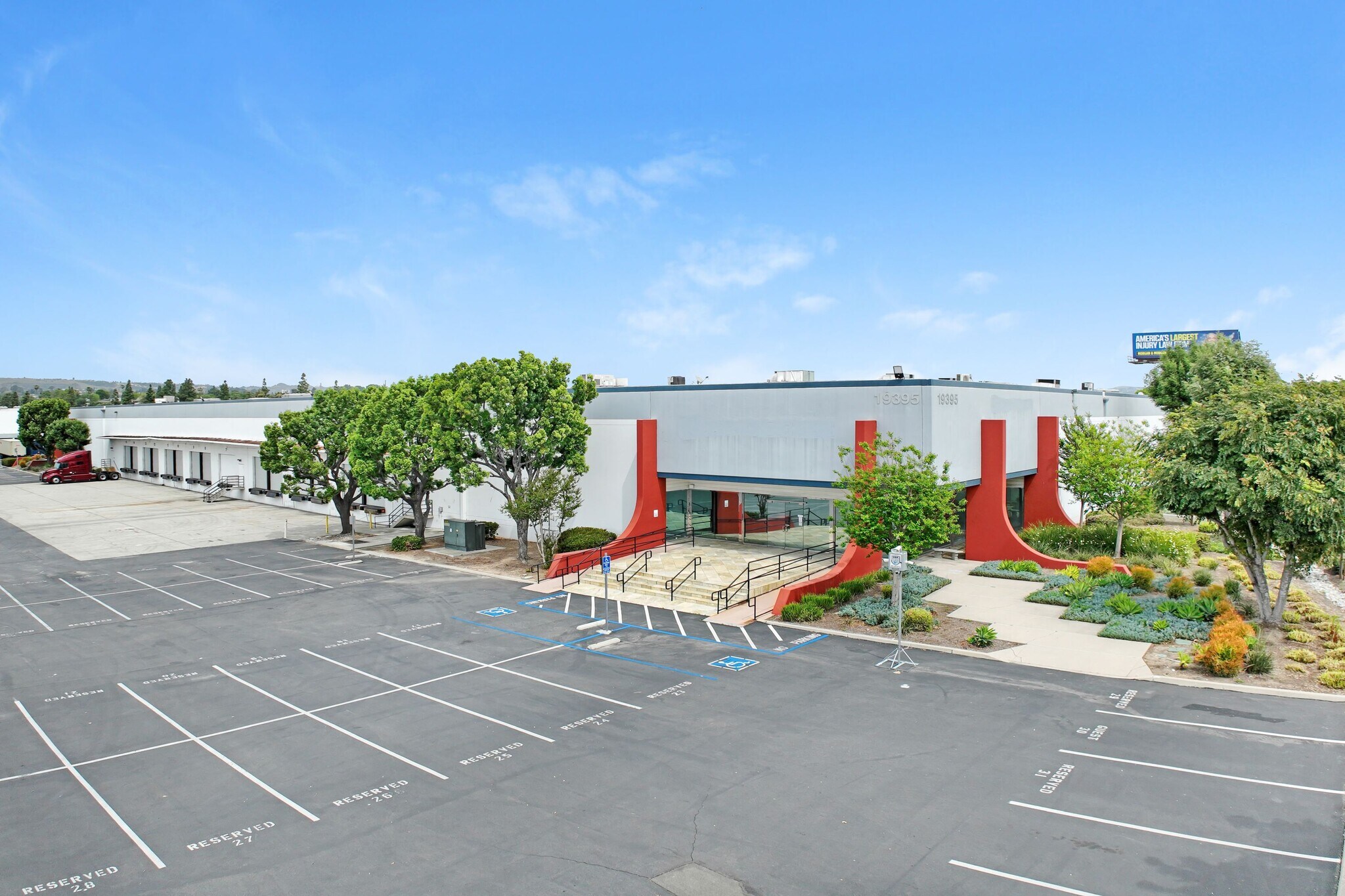 19395 E Walnut Dr N, City of Industry, CA à louer Photo de l’immeuble– Image 1 sur 11